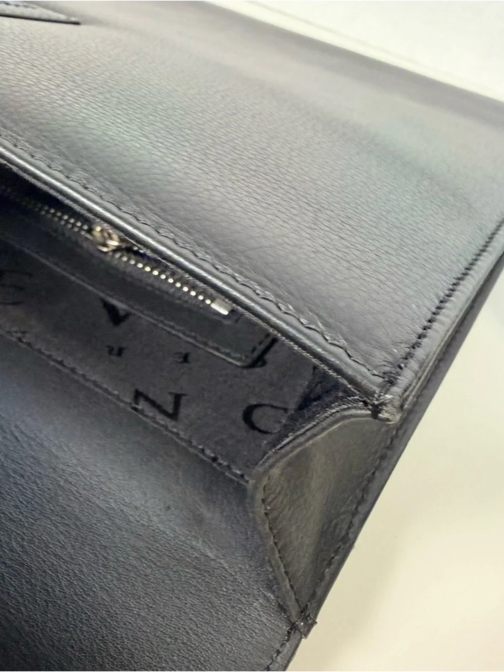 Levenger sleek black